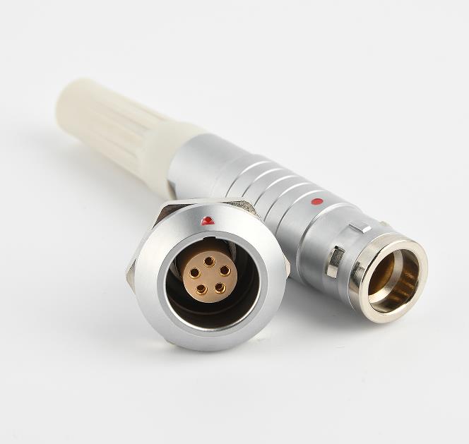 什么是防水插頭推拉自鎖？