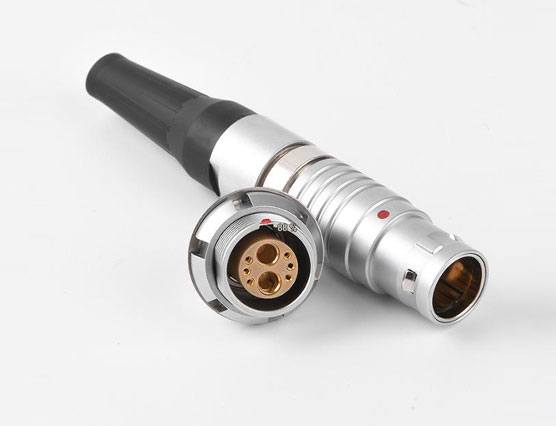 圓形航空連接器的插頭和插座部分的設計有何特殊之處？