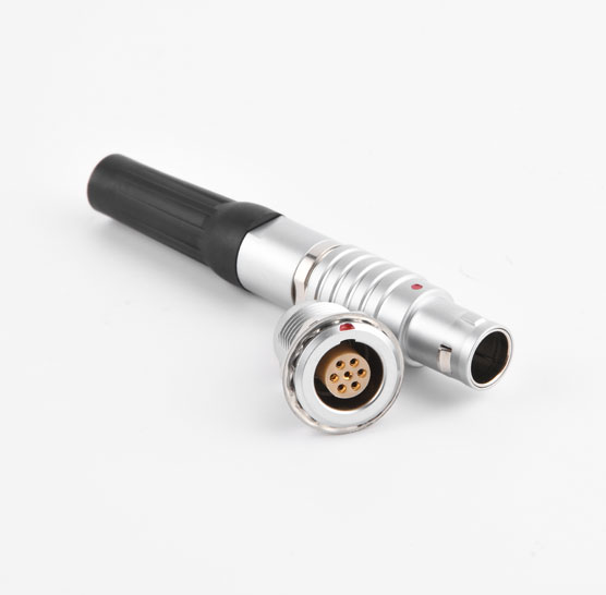 1693020107975773.jpg 1B7芯插頭+插座.jpg